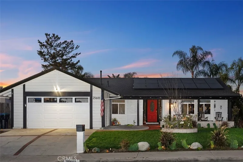 25601 Chrisanta, Mission Viejo, CA 92691
