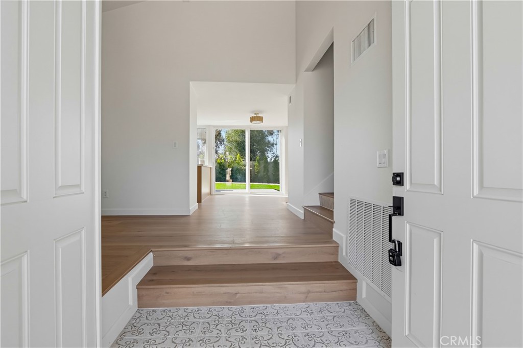 25721 Chrisanta Drive, Mission Viejo CA 92691 - photo 5