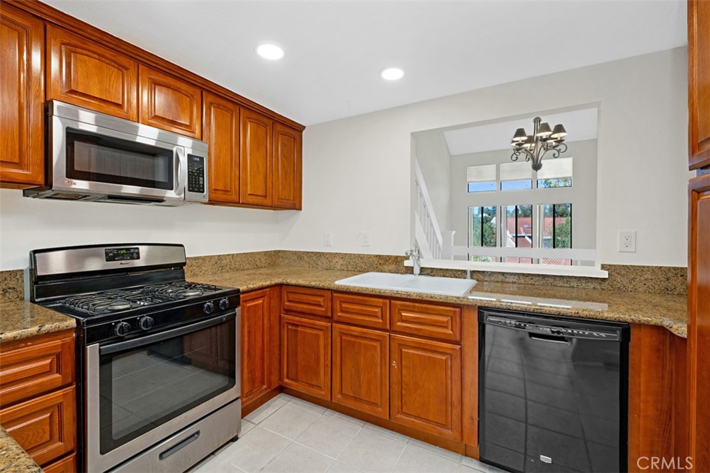 newer appliances - 25915 Orbita, Mission Viejo CA 92691 - photo 12