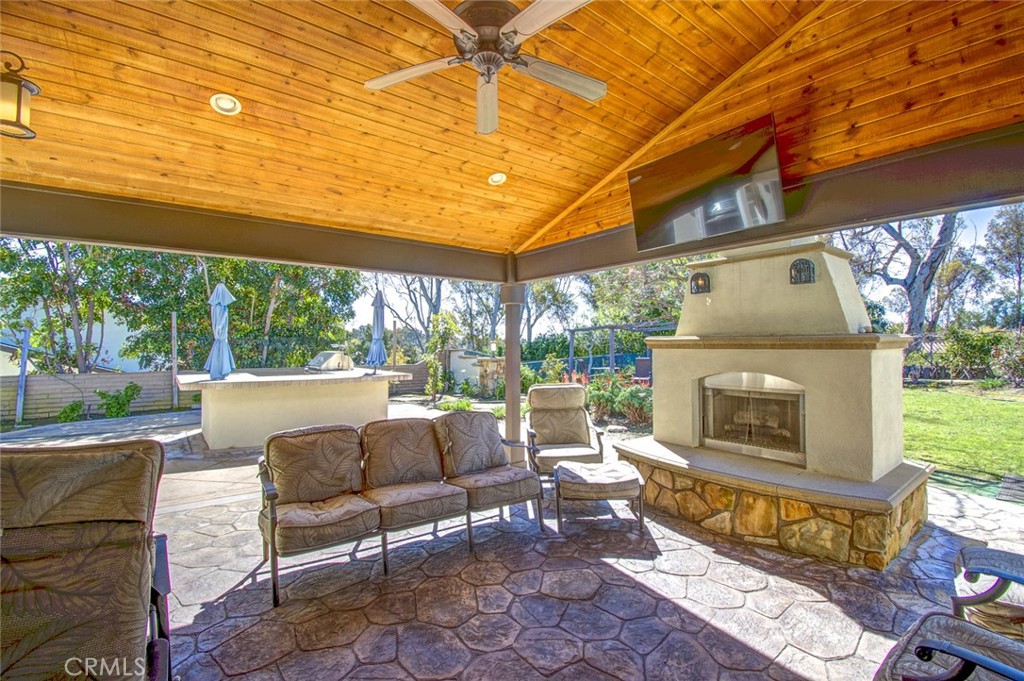 Outdoor Fireplace - 26061 Via Viento, Mission Viejo CA 92691 - photo 21