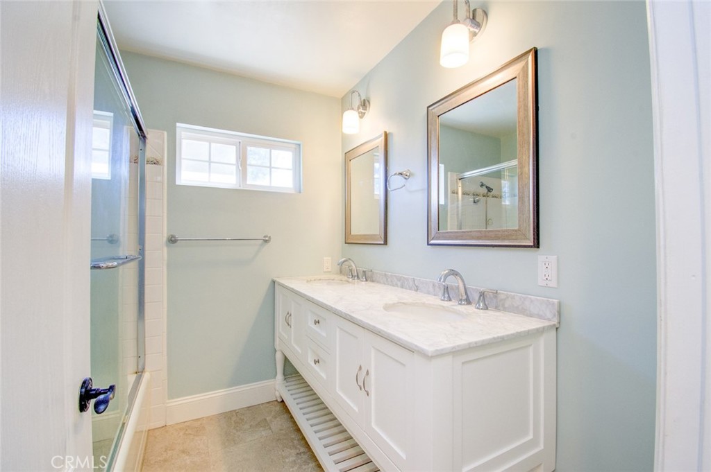 Upstairs Bathroom - 26061 Via Viento, Mission Viejo CA 92691 - photo 29