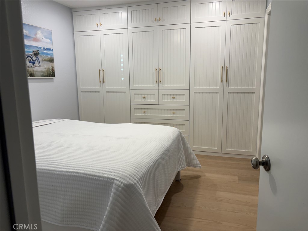 built in closet and dresser in MB - 26121 La Real # 6F, Mission Viejo CA 92691 - photo 12
