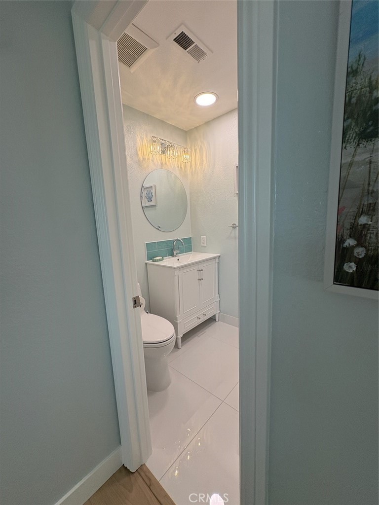 entry to 2nd bathroom in the 2nd bedroom. - 26121 La Real # 6F, Mission Viejo CA 92691 - photo 19