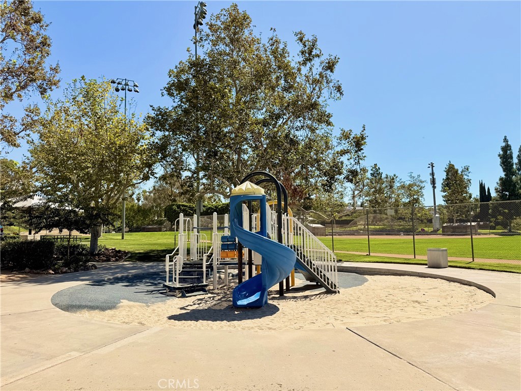 26141 Las Flores B, Mission Viejo CA 92691 - photo 18