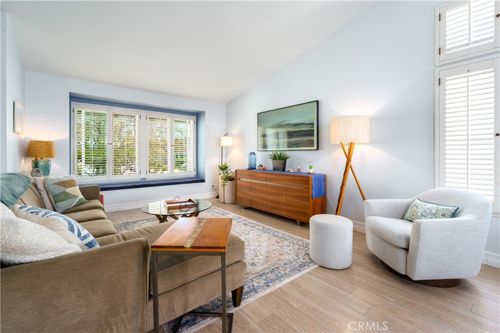 26151 Buscador, Mission Viejo CA 92692 - photo 5