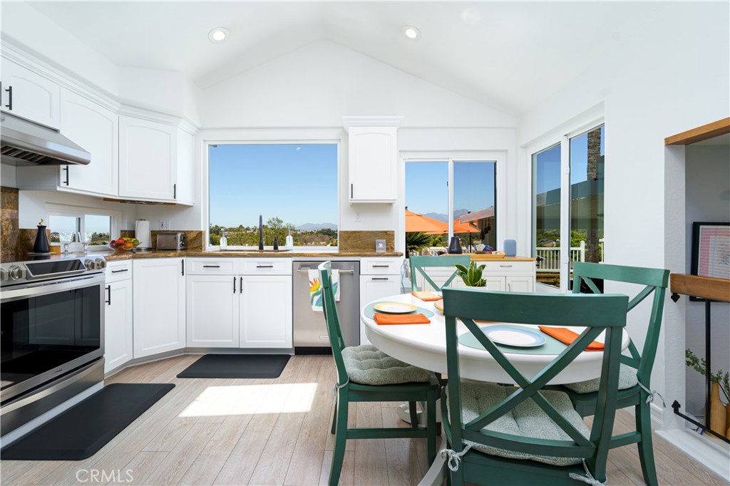 26151 Buscador, Mission Viejo CA 92692 - photo 12