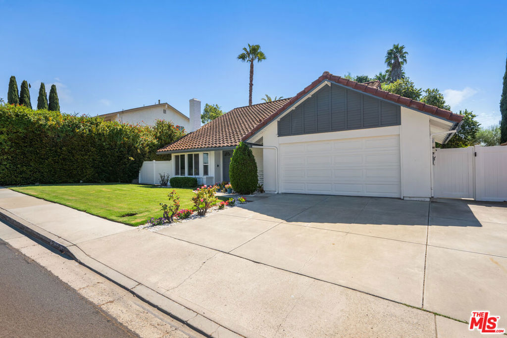 26392 Cortina Drive, Mission Viejo CA 92691 - photo 2