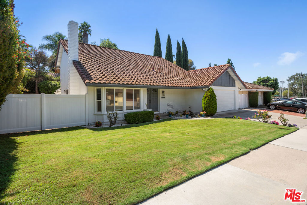 26392 Cortina Drive, Mission Viejo CA 92691 - photo 3