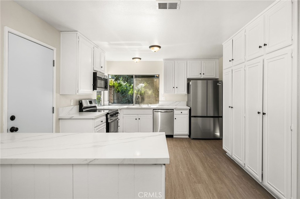 26422 Papagayo Drive, Mission Viejo CA 92691 - photo 3