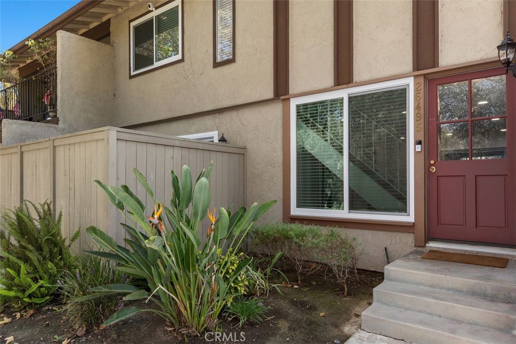 Welcome home to 26495 Via Damasco. - 26495 Via Damasco, Mission Viejo CA 92691 - photo 2