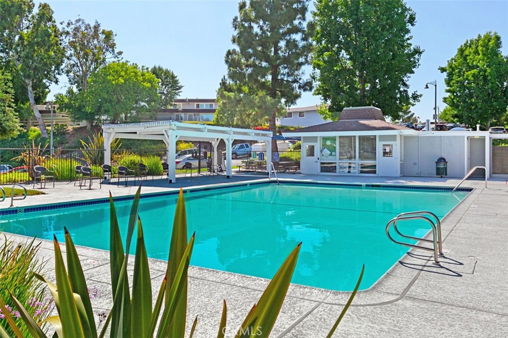 26495 Via Damasco, Mission Viejo CA 92691 - photo 23