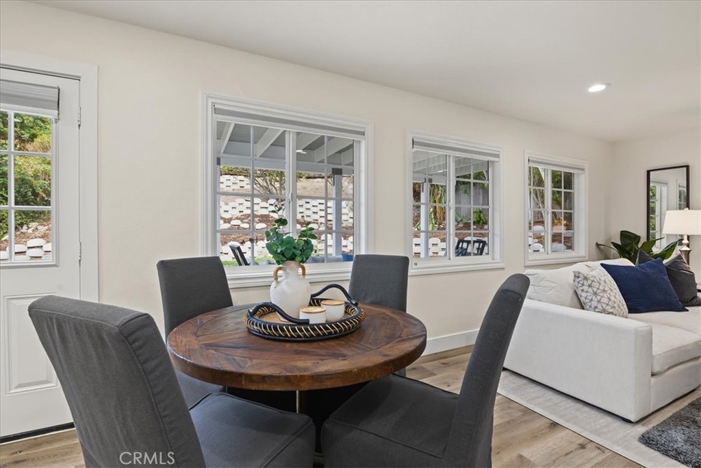This extra space between the Kitchen and Family Room is perfect for enjoying your breakfast or gametime with family. - 26515 Via Del Sol, Mission Viejo CA 92691 - photo 16