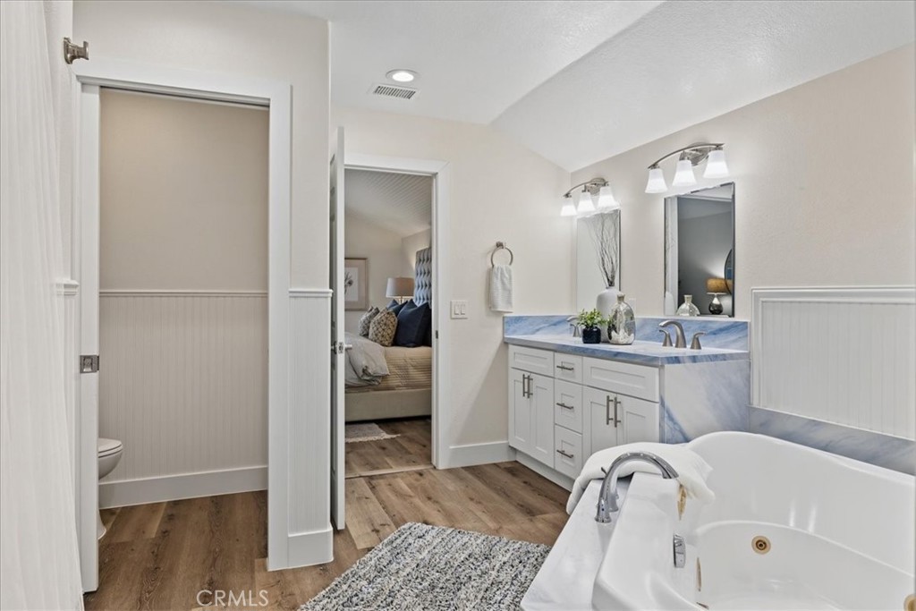Double Vanity Sinks and a Pocket door to close off the Commode Room. - 26515 Via Del Sol, Mission Viejo CA 92691 - photo 42