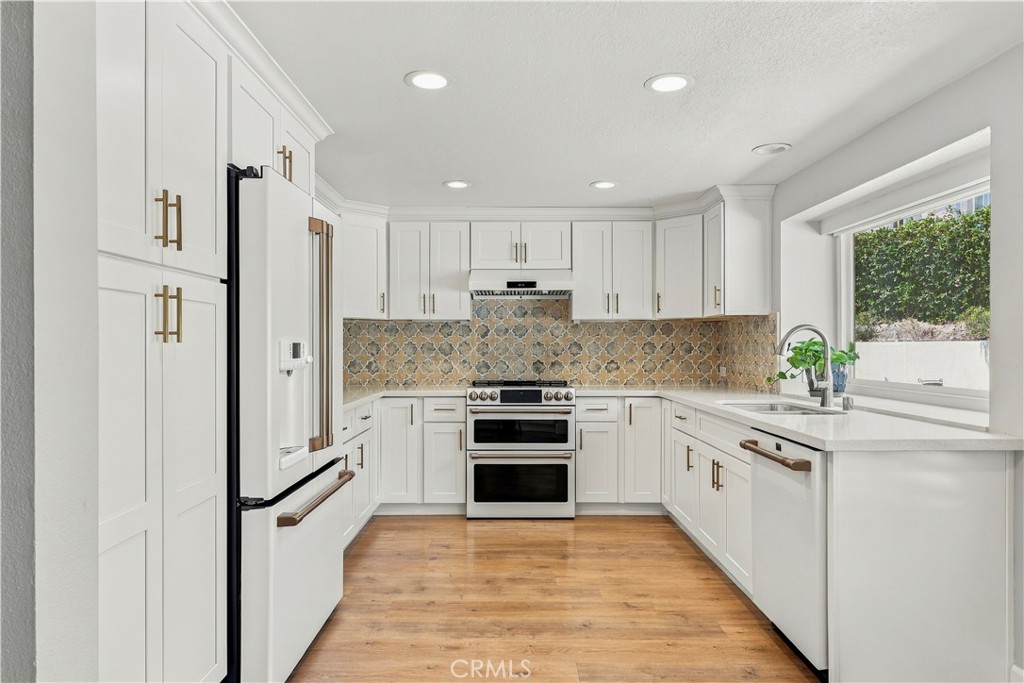 26715 Trasmiras, Mission Viejo CA 92692 - photo 9