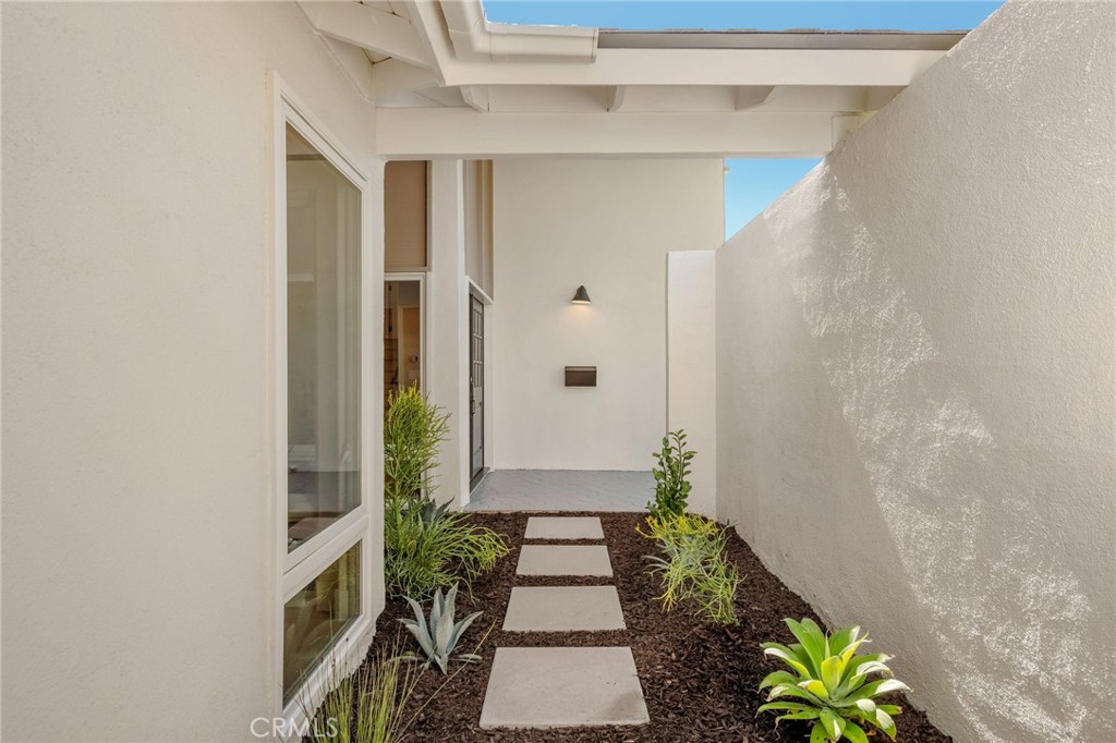 26732 Carretas, Mission Viejo CA 92691 - photo 2