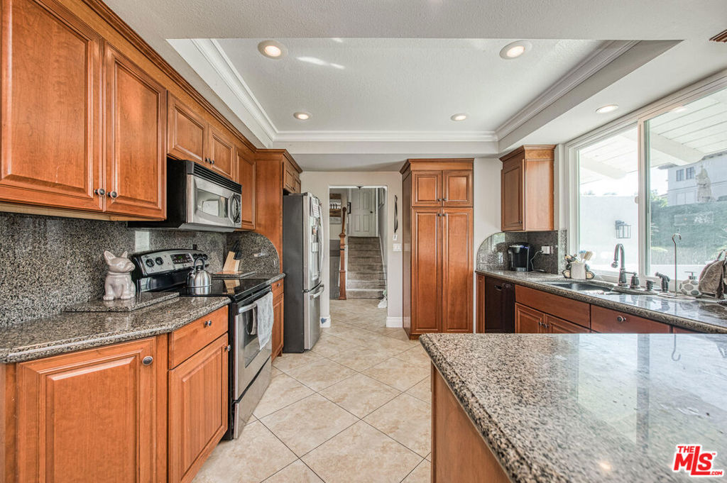 26821 Estanciero Drive, Mission Viejo CA 92691 - photo 12