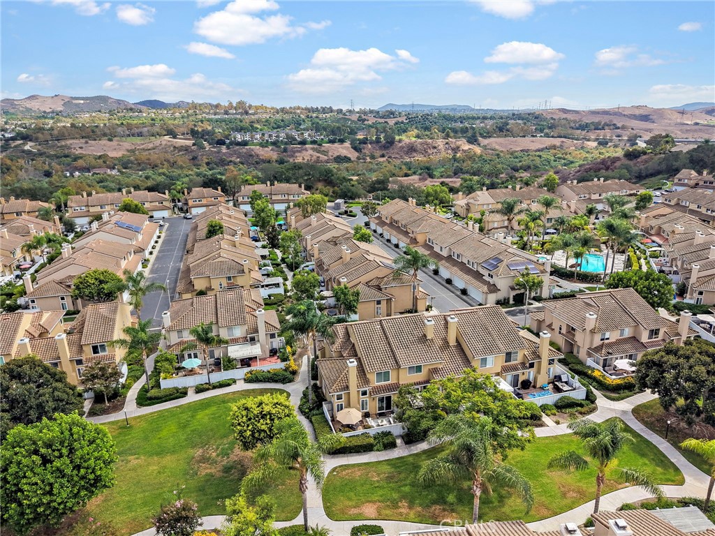 26907 Begonia, Mission Viejo CA 92692 - photo 12