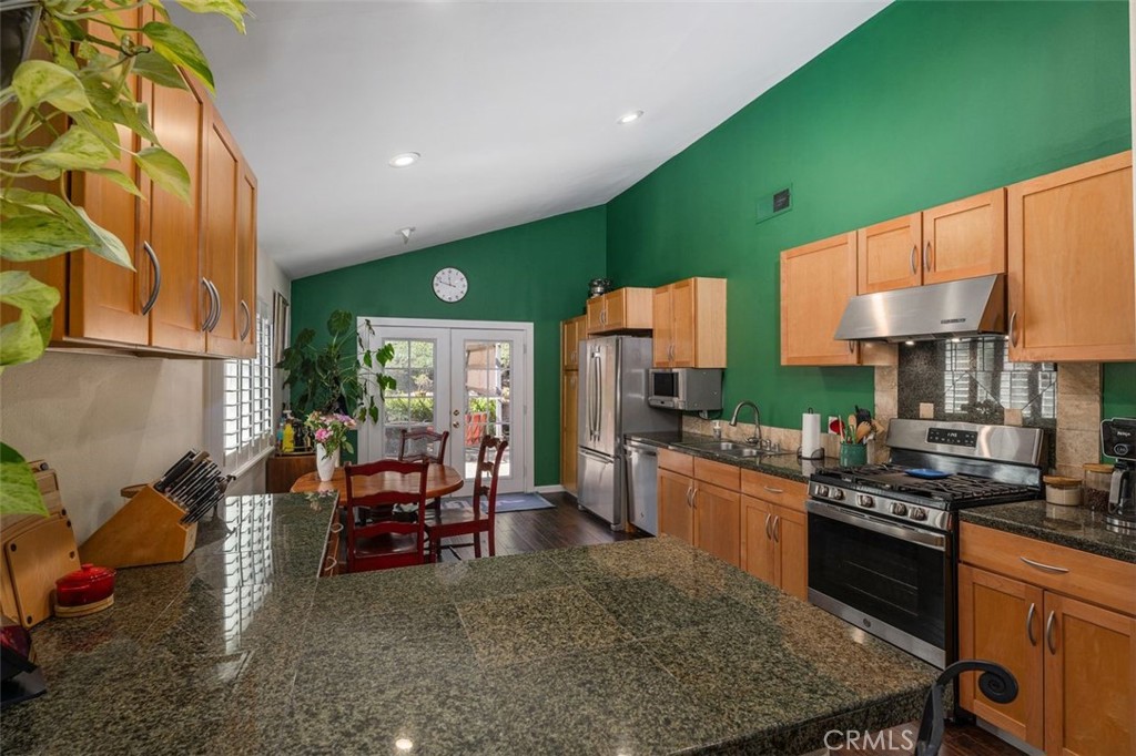 27075 Ayamonte, Mission Viejo CA 92692 - photo 10