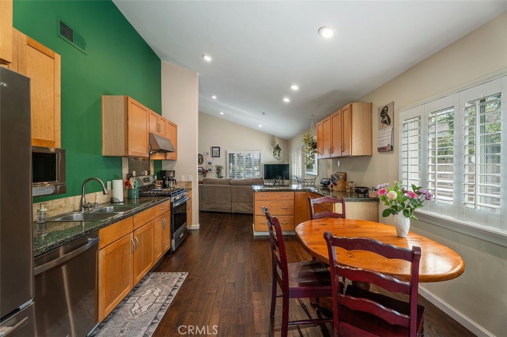 27075 Ayamonte, Mission Viejo CA 92692 - photo 12