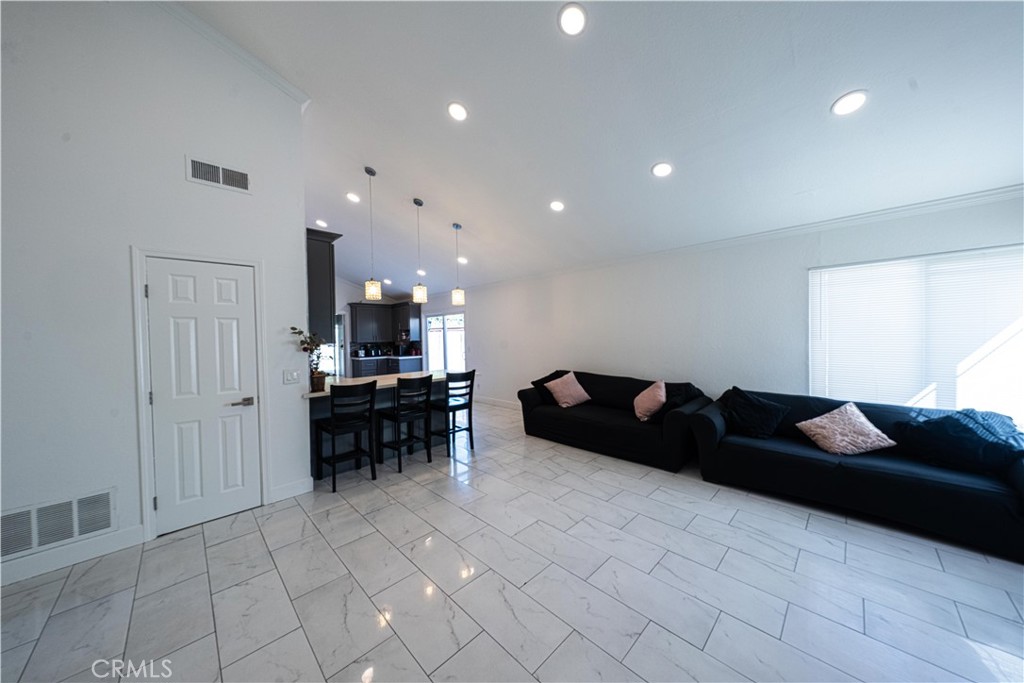 27081 Sombras, Mission Viejo CA 92692 - photo 5