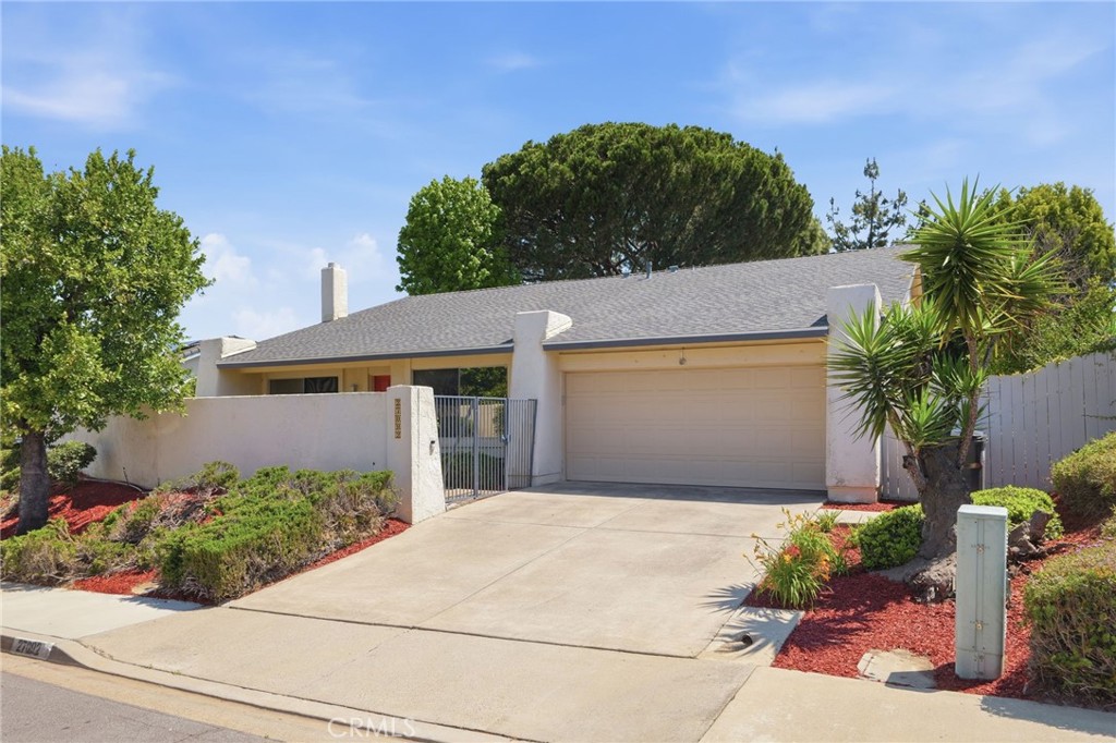 front of houce - 27092 Calle Del Cid, Mission Viejo CA 92691 - photo 1