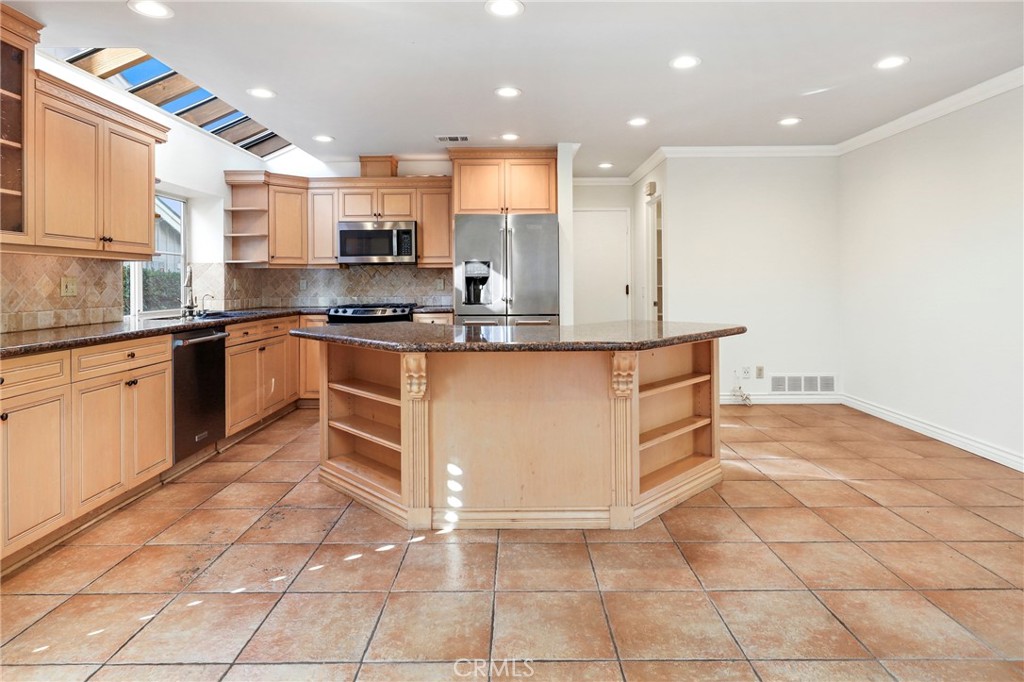 27104 Pinario, Mission Viejo CA 92692 - photo 12