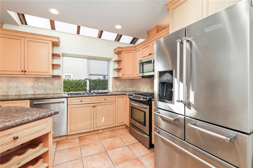 27104 Pinario, Mission Viejo CA 92692 - photo 16