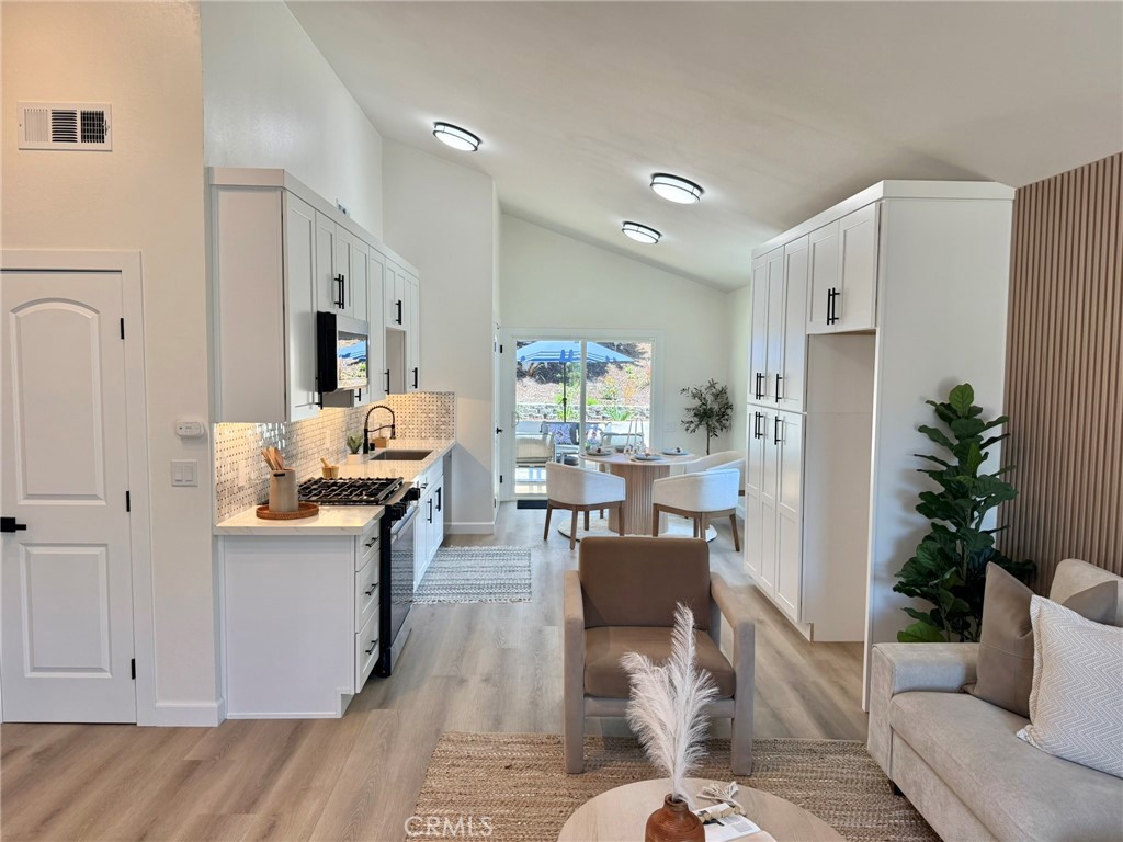 27181 Cedros, Mission Viejo CA 92692 - photo 1