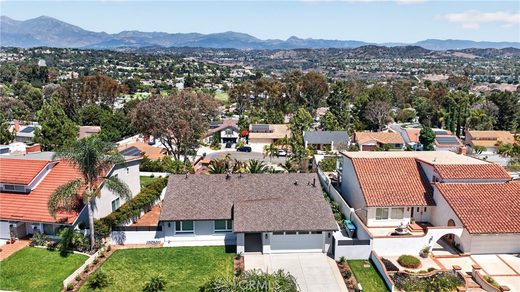 27182 Calle Del Cid, Mission Viejo CA 92691 - photo 31