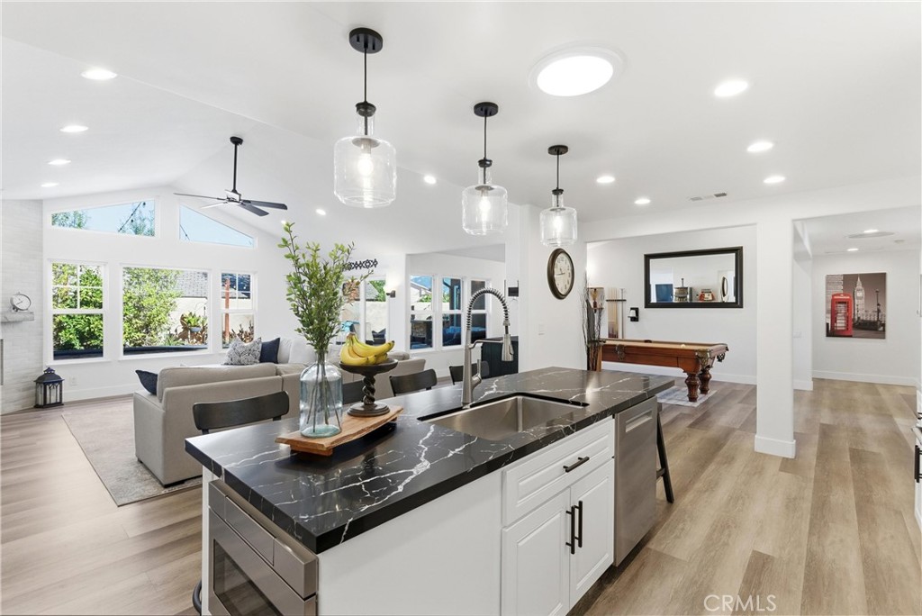 Welcome to single-story living at its finest! - 27321 Via Balsa, Mission Viejo CA 92691 - photo 1