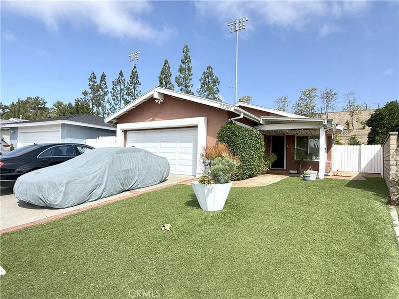 27391 Pinavete, Mission Viejo, CA 92691