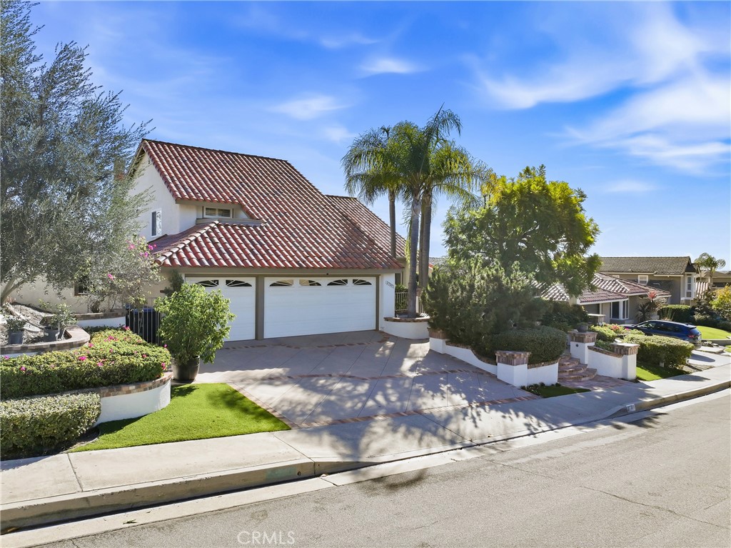27391 Valderas, Mission Viejo CA 92691 - photo 2