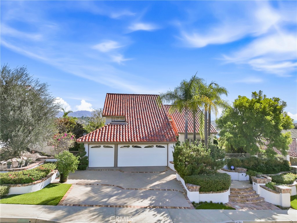 27391 Valderas, Mission Viejo CA 92691 - photo 3