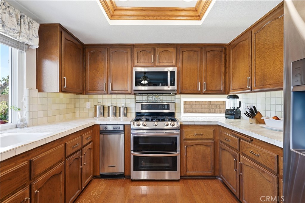 27411 Betanzos, Mission Viejo CA 92692 - photo 19