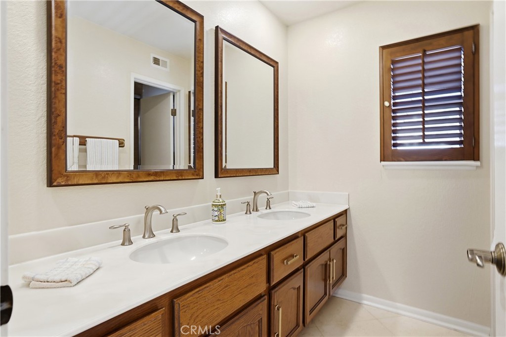 27411 Betanzos, Mission Viejo CA 92692 - photo 39