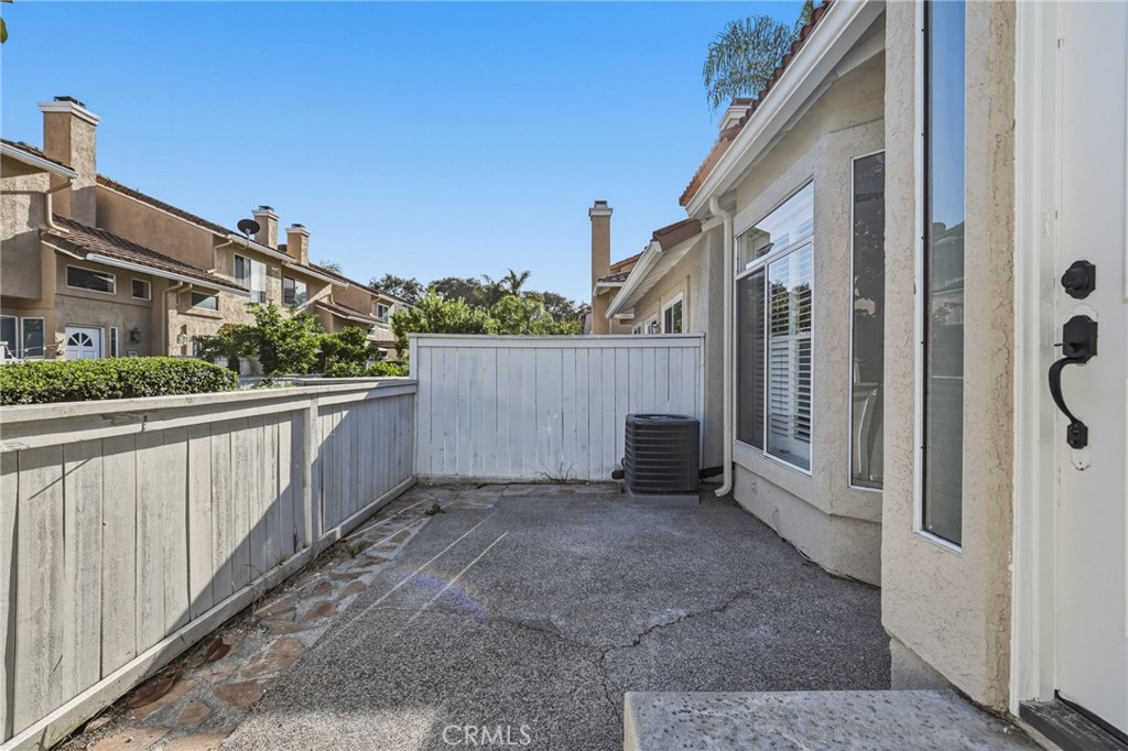 27422 Iris Avenue, Mission Viejo CA 92692 - photo 18