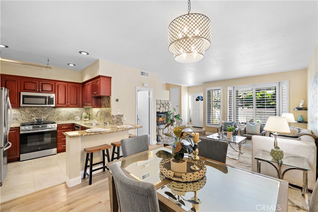Dining room is adjacent to the kitchen - 27474 Lilac, Mission Viejo CA 92692 - photo 10