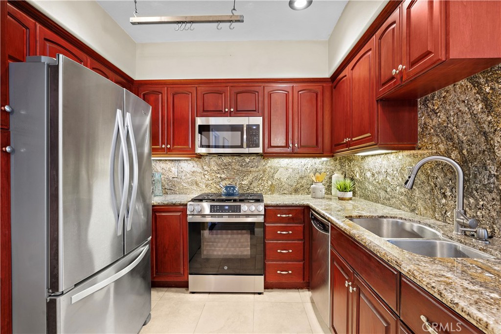 Kitchen #2 - 27474 Lilac, Mission Viejo CA 92692 - photo 14