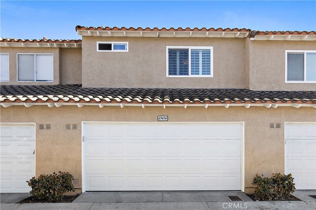 Back of Lilac with 2 Car attached Garage - 27474 Lilac, Mission Viejo CA 92692 - photo 34