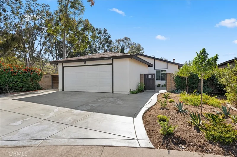 27502 Los Banos, Mission Viejo, CA 92691
