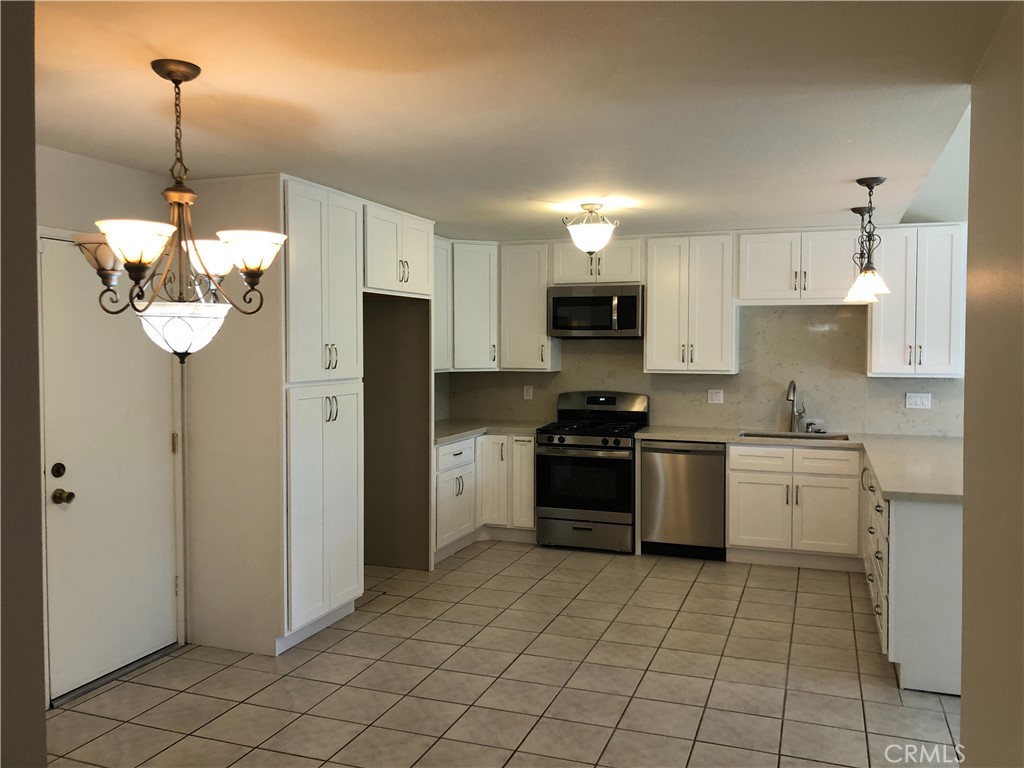 27576 Agrado, Mission Viejo CA 92692 - photo 2