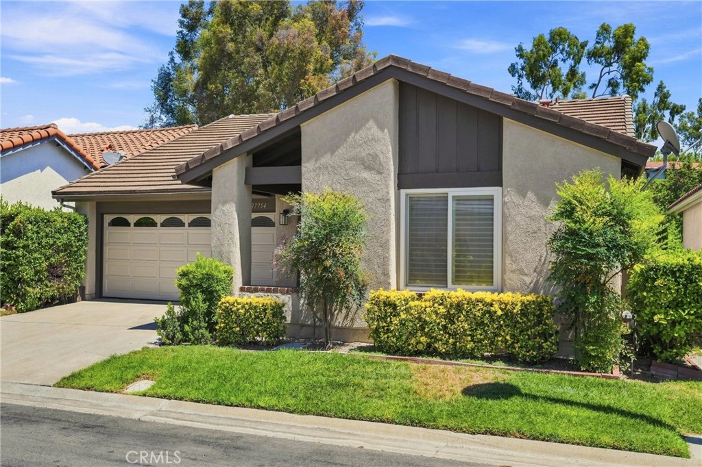 27754 Via Rodrigo, Mission Viejo CA 92692 - photo 4