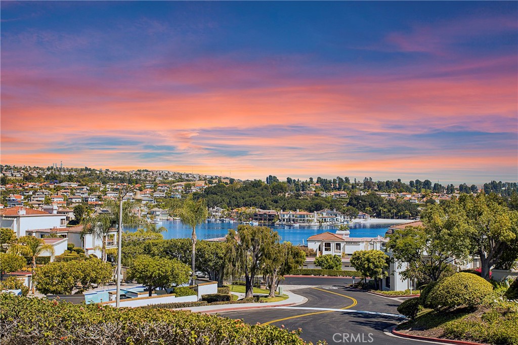 Welcome home! Enjoy Lake, Sunset and Mountain Views - 27792 Soller, Mission Viejo CA 92692 - photo 1
