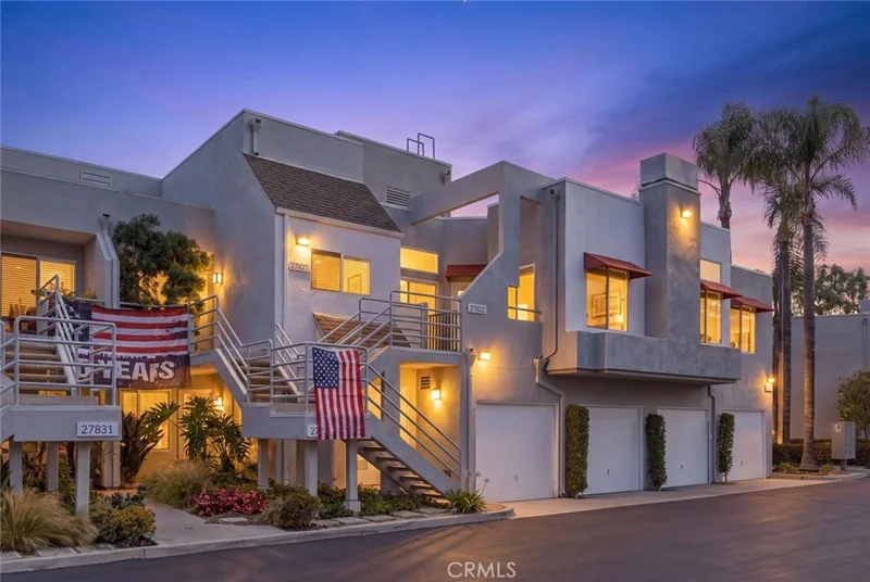 27823 Zircon 72, Mission Viejo, CA 92691