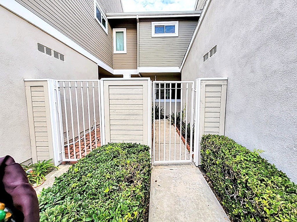 27835 BERWICK 38, Mission Viejo CA 92691 - photo 41