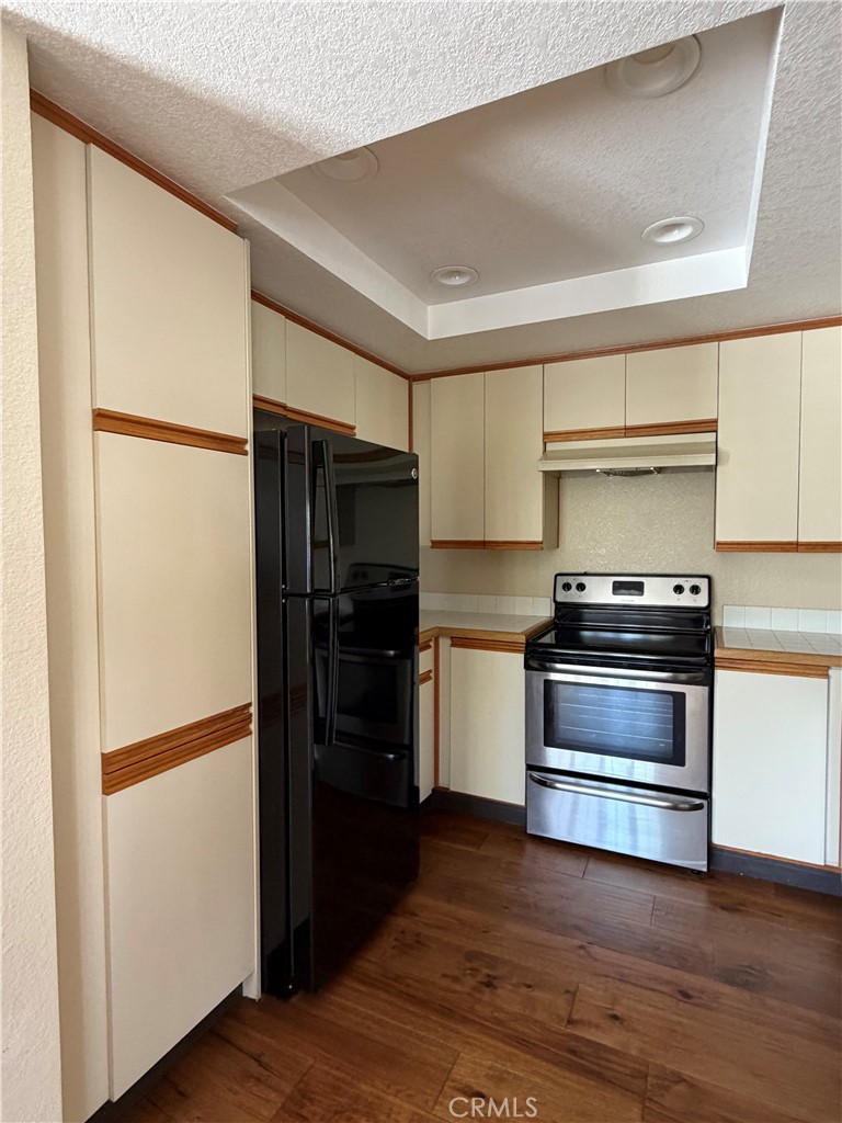 Kitchen - 27853 Ruby, Mission Viejo CA 92691 - photo 6