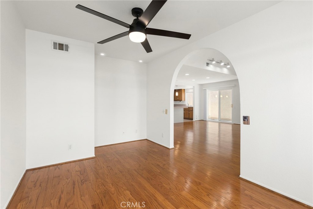 27863 Espinoza, Mission Viejo CA 92692 - photo 16