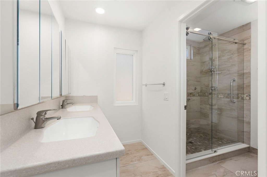 27863 Espinoza, Mission Viejo CA 92692 - photo 23