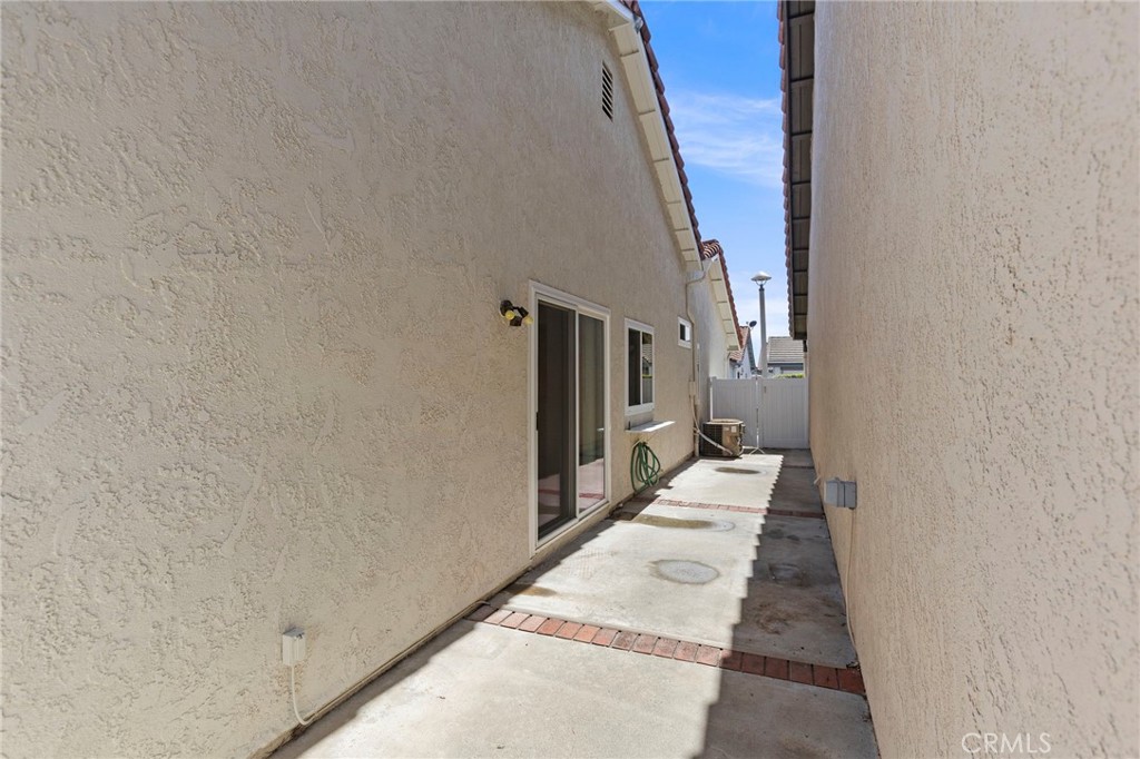 27863 Espinoza, Mission Viejo CA 92692 - photo 28