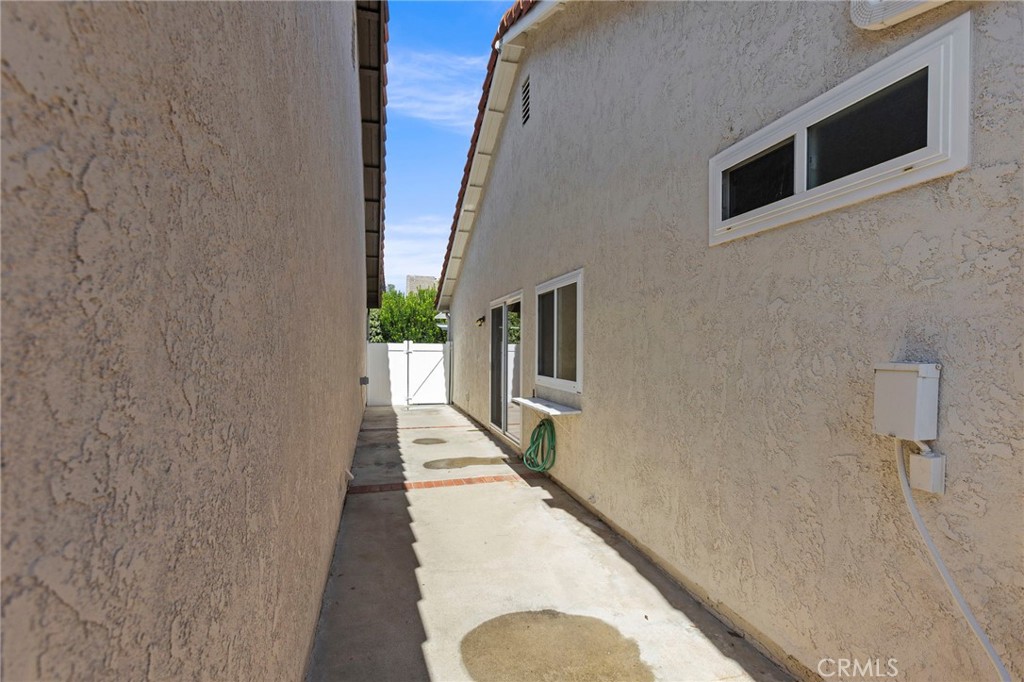 27863 Espinoza, Mission Viejo CA 92692 - photo 29